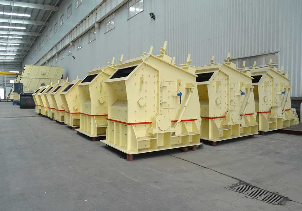 煤矸石反擊式破碎機(jī)