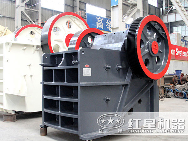 時產(chǎn)20噸的顎式破碎機(jī)圖