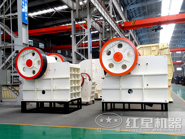 顎式破碎機(jī)廠區(qū)