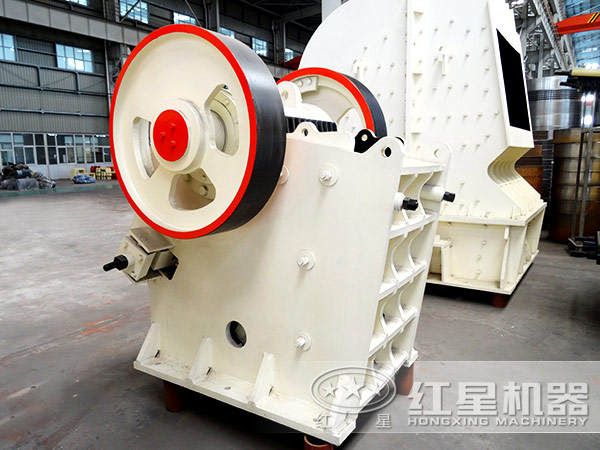 效能高顎式破碎機(jī)