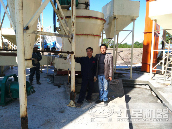 磨粉現(xiàn)場展示圖 磨粉現(xiàn)場展示圖