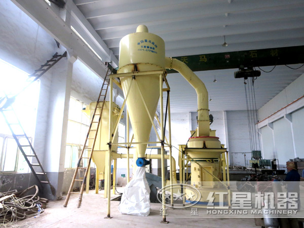 HGM磨粉機(jī)生產(chǎn)現(xiàn)場 HGM磨粉機(jī)生產(chǎn)現(xiàn)場