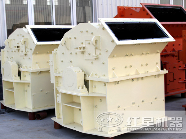 風(fēng)化巖細(xì)碎機設(shè)備實拍 風(fēng)化巖細(xì)碎機設(shè)備實拍