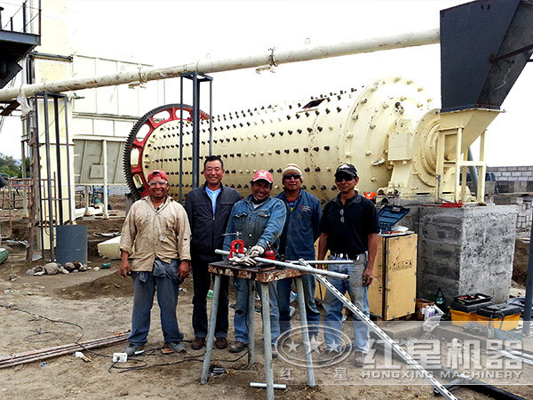 節(jié)能畫報球磨機生產(chǎn)現(xiàn)場實拍 節(jié)能畫報球磨機生產(chǎn)現(xiàn)場實拍