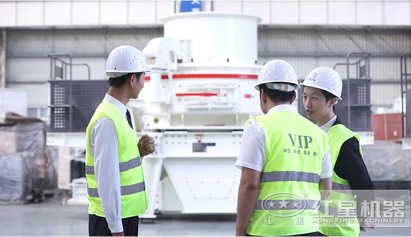 客戶來廠考察瓜米石制砂機(jī)設(shè)備 客戶來廠考察瓜米石制砂機(jī)設(shè)備