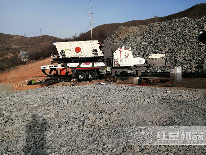 移動破碎機(jī)生產(chǎn)現(xiàn)場實(shí)拍圖