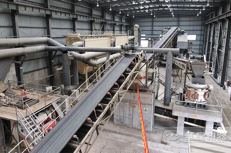 2400圓錐機作業(yè)現(xiàn)場