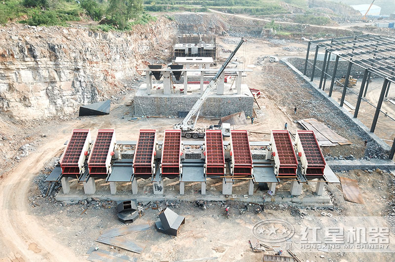 時(shí)產(chǎn)1000噸碎石生產(chǎn)線客戶現(xiàn)場 時(shí)產(chǎn)1000噸碎石生產(chǎn)線客戶現(xiàn)場