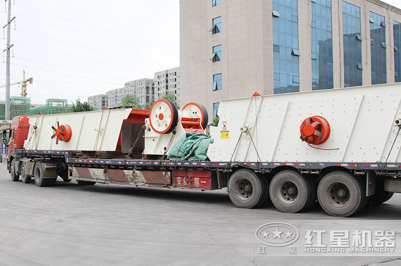 紅星鄂破機裝車發(fā)貨現(xiàn)場 紅星鄂破機裝車發(fā)貨現(xiàn)場