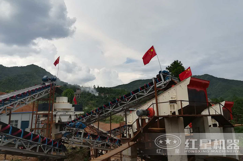 砂巖制砂現(xiàn)場(chǎng) 砂巖制砂現(xiàn)場(chǎng)