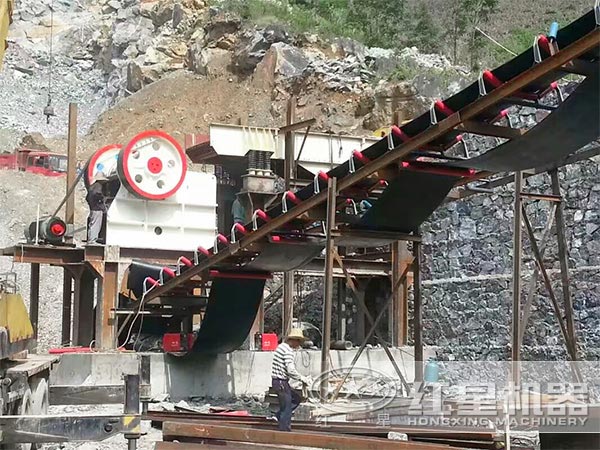 環(huán)保型顎式粉石子機(jī)用戶現(xiàn)場拍攝