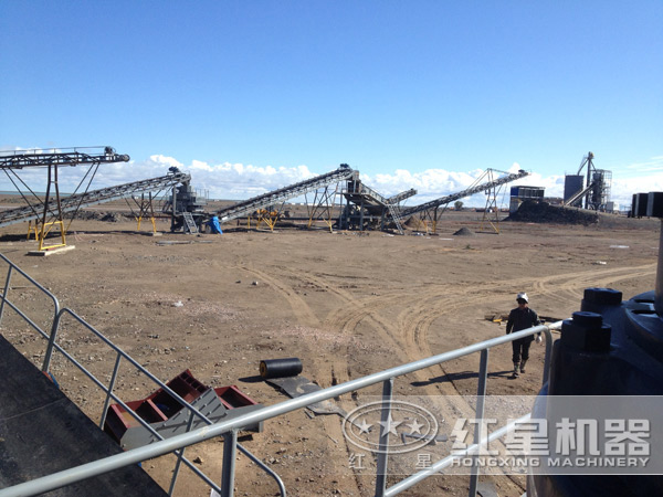 直線振動(dòng)篩用戶現(xiàn)場拍攝