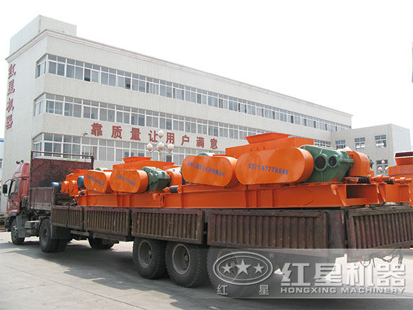 齒輥式破碎機(jī)發(fā)貨現(xiàn)場