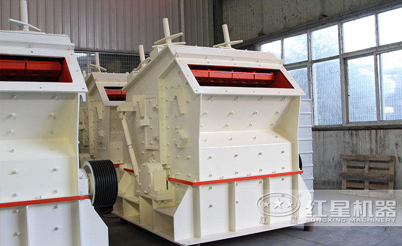 一小時(shí)50噸反擊式破碎機(jī)