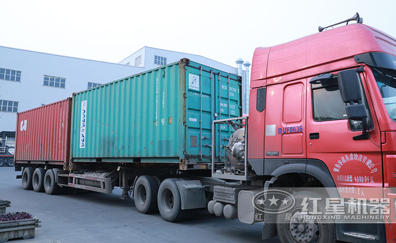 錘式石子破碎機(jī)發(fā)貨現(xiàn)場 錘式石子破碎機(jī)發(fā)貨現(xiàn)場