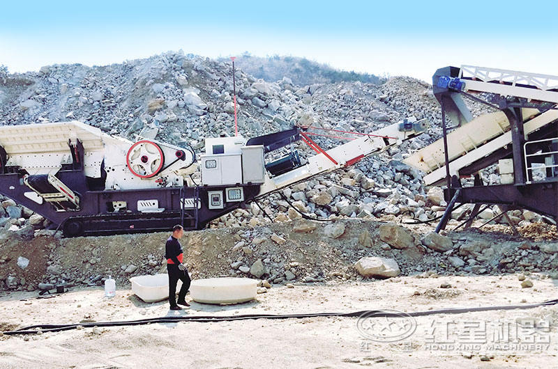 吉林移動式磕石機客戶生產(chǎn)現(xiàn)場