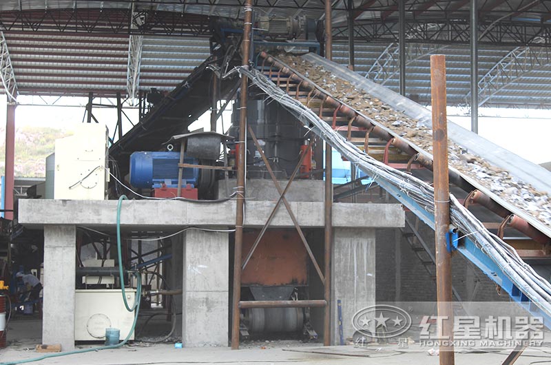 安微客戶現(xiàn)場(chǎng)，圓錐破碎機(jī)