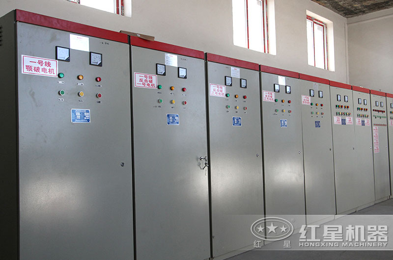 顎式破石機客戶操作間——智能操控、一鍵啟停