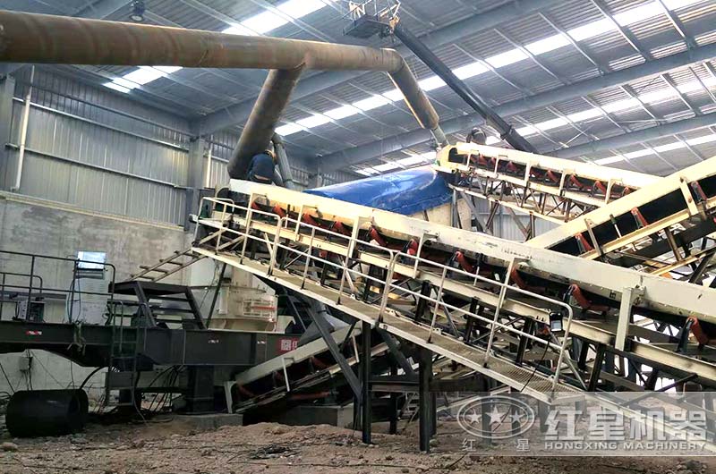 移動打沙機(jī)作業(yè)現(xiàn)場圖