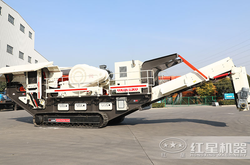 大型移動式建筑垃圾粉碎機(jī)圖片