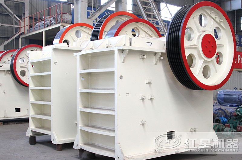 初次加工設(shè)備，鄂式破碎機(jī)