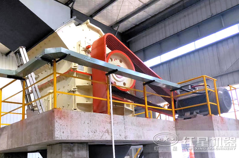 PXJ細(xì)碎制砂機(jī)作業(yè)圖