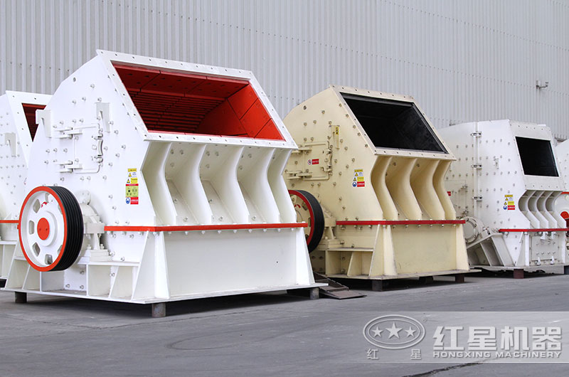 重錘式粉碎機(jī)設(shè)備圖片