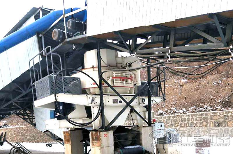 制砂機(jī)作業(yè)現(xiàn)場圖 制砂機(jī)作業(yè)現(xiàn)場圖