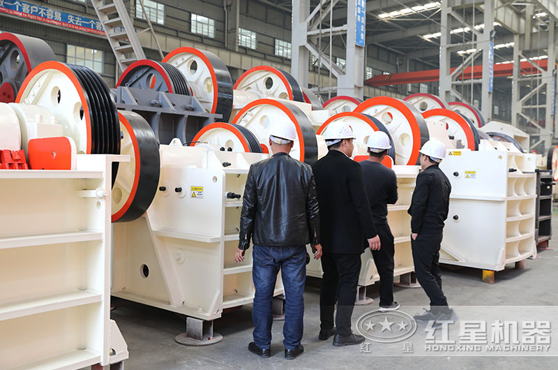 客戶到紅星設(shè)備生產(chǎn)車間實(shí)地考察 客戶到紅星設(shè)備生產(chǎn)車間實(shí)地考察