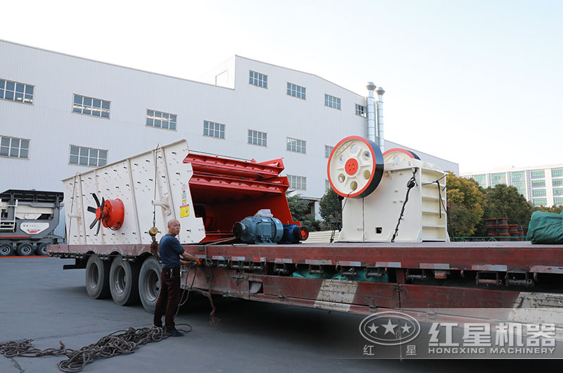 PE-150×250顎式破碎機設(shè)備發(fā)貨