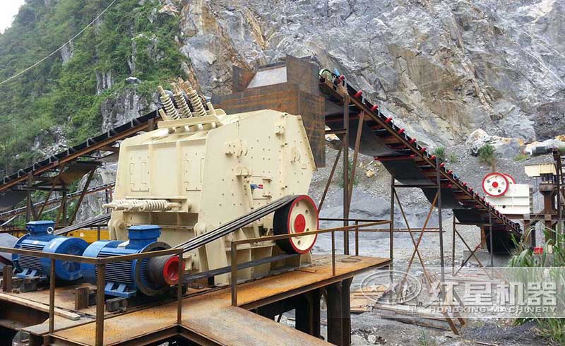 PF1010反擊式破碎機(jī)生產(chǎn)現(xiàn)場圖 PF1010反擊式破碎機(jī)生產(chǎn)現(xiàn)場圖