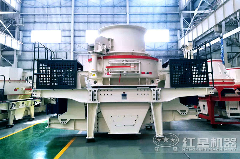 HVI制砂機(jī)液壓蓋可打開(kāi)，方便檢查與維修