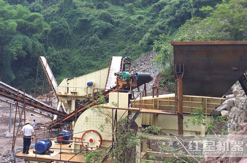 重錘式破碎機(jī)大錘頭、雙動力，一機(jī)兩用