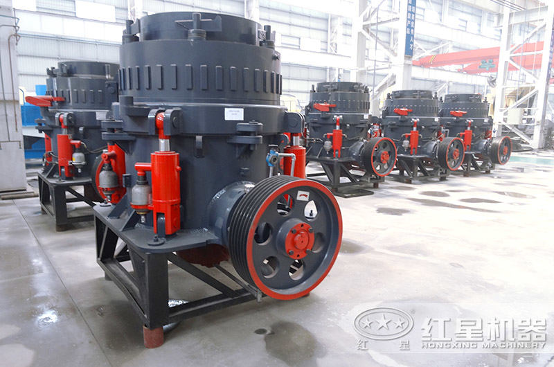 HXGYS300圓錐機(jī)_全液壓圓錐破車(chē)間實(shí)拍圖