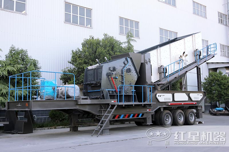 反擊式移動破碎站廠區(qū)實(shí)拍圖 反擊式移動破碎站廠區(qū)實(shí)拍圖