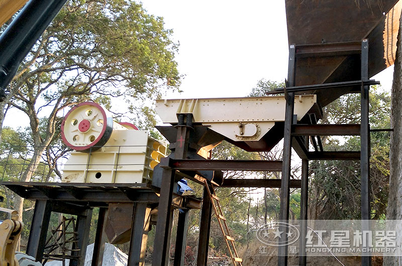 46破碎機(jī)生產(chǎn)現(xiàn)場(chǎng) 46破碎機(jī)生產(chǎn)現(xiàn)場(chǎng)