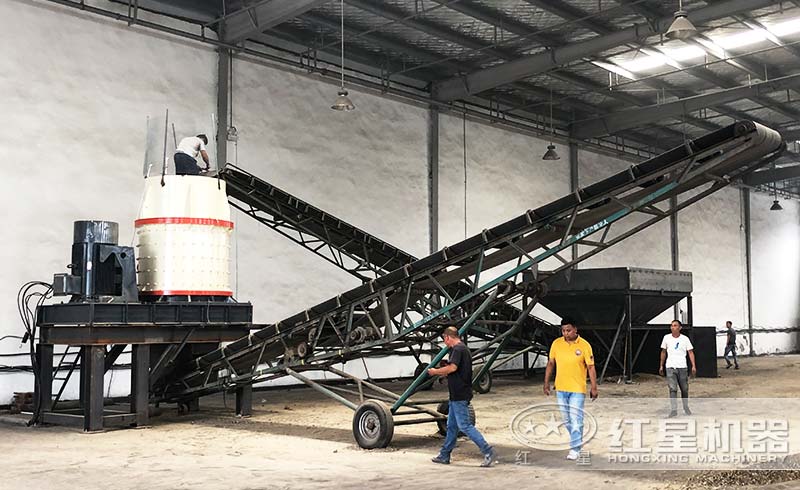 復(fù)合制砂機(jī)現(xiàn)場(chǎng) 復(fù)合制砂機(jī)現(xiàn)場(chǎng)