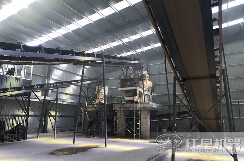 標配版生產(chǎn)線現(xiàn)場 標配版生產(chǎn)線現(xiàn)場